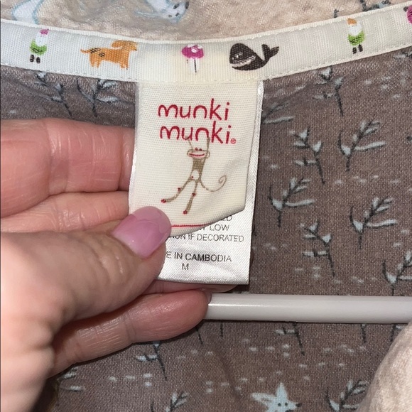 Munki Munki Pajamas set size medium with Polar Bear Print preowned - Picture 2 of 13